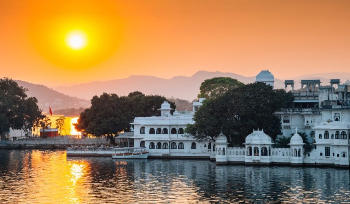 Capture Stunning Sunset Views from Udaipur’s Best Spots!